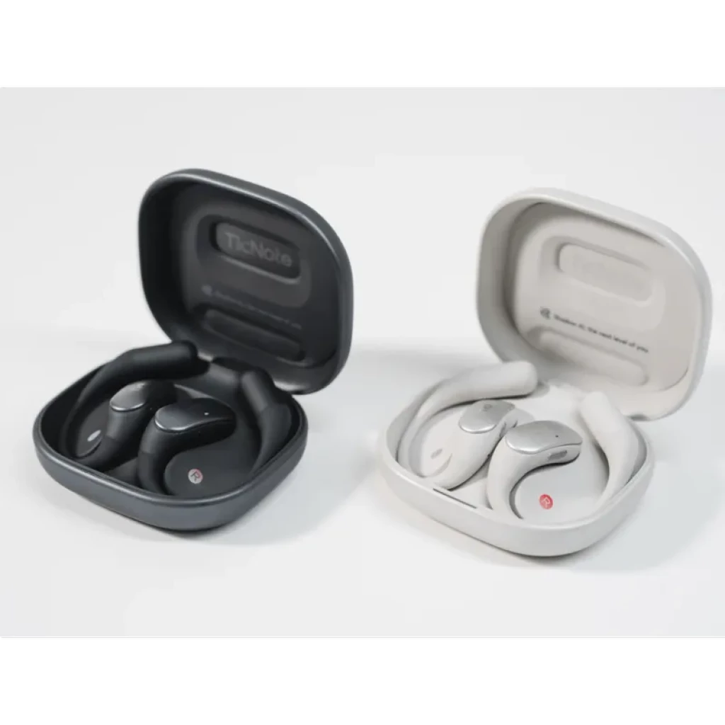 Estuche doble con auriculares open-ear en negro y blanco, diseño ergonómico con ganchos, controles táctiles y luces LED, acabado mate y compacto