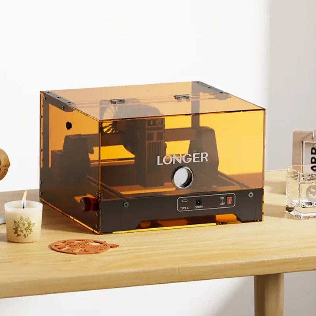 LONGER RAY5 mini S 3.5W grabador láser con carcasa cerrada ámbar, ventana transparente, panel frontal con control y puerto, punto de compresión 0.04 mm
