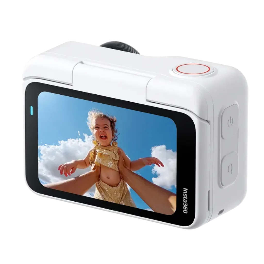 Insta360 Go Ultra Blanc 4K avec écran couleur large, boîtier compact blanc, boutons latéraux, objectif pro et autonomie jusqu’à 70 min