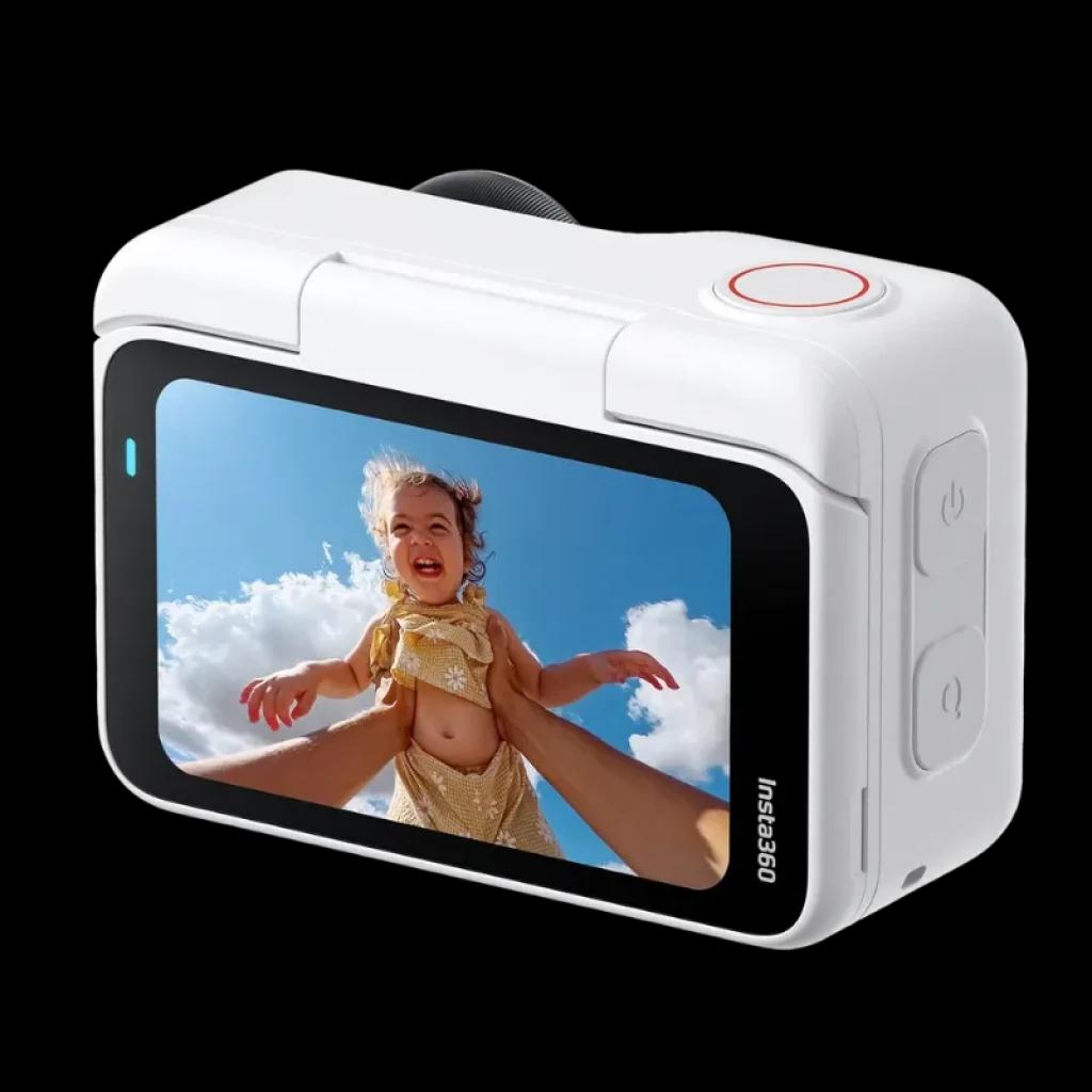 Insta360 Go Ultra Blanc 4K avec écran couleur large, boîtier compact blanc, boutons latéraux, objectif pro et autonomie jusqu’à 70 min