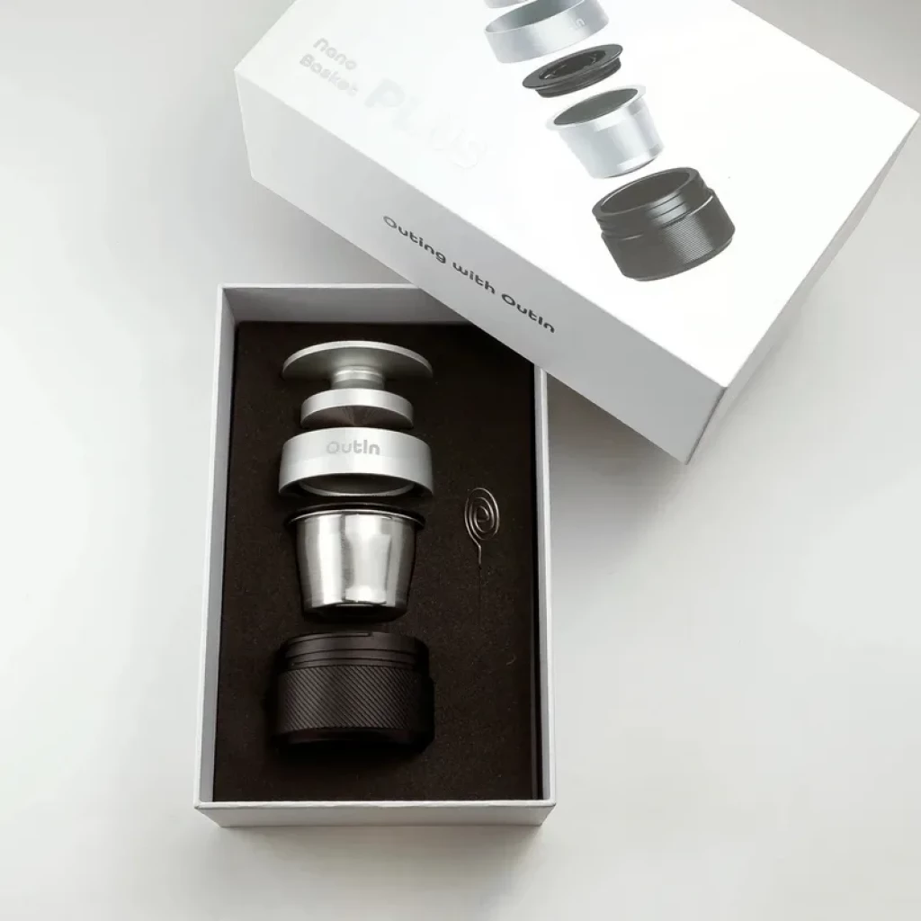 Outin Nano Basket Plus Panier-filtre 16-18 g Kit de rechange pour espresso en acier inox, tamper alu, panier, base noire moletée et outil d’aiguille