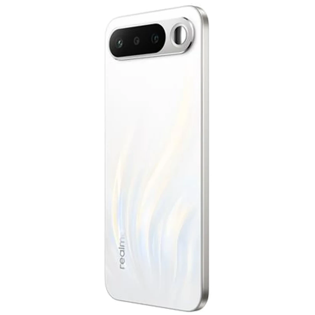 Realme 16 5G blanco con trasera nacarada, módulo de cámara horizontal triple y aro metálico destacado, bordes planos y acabado elegante brillante