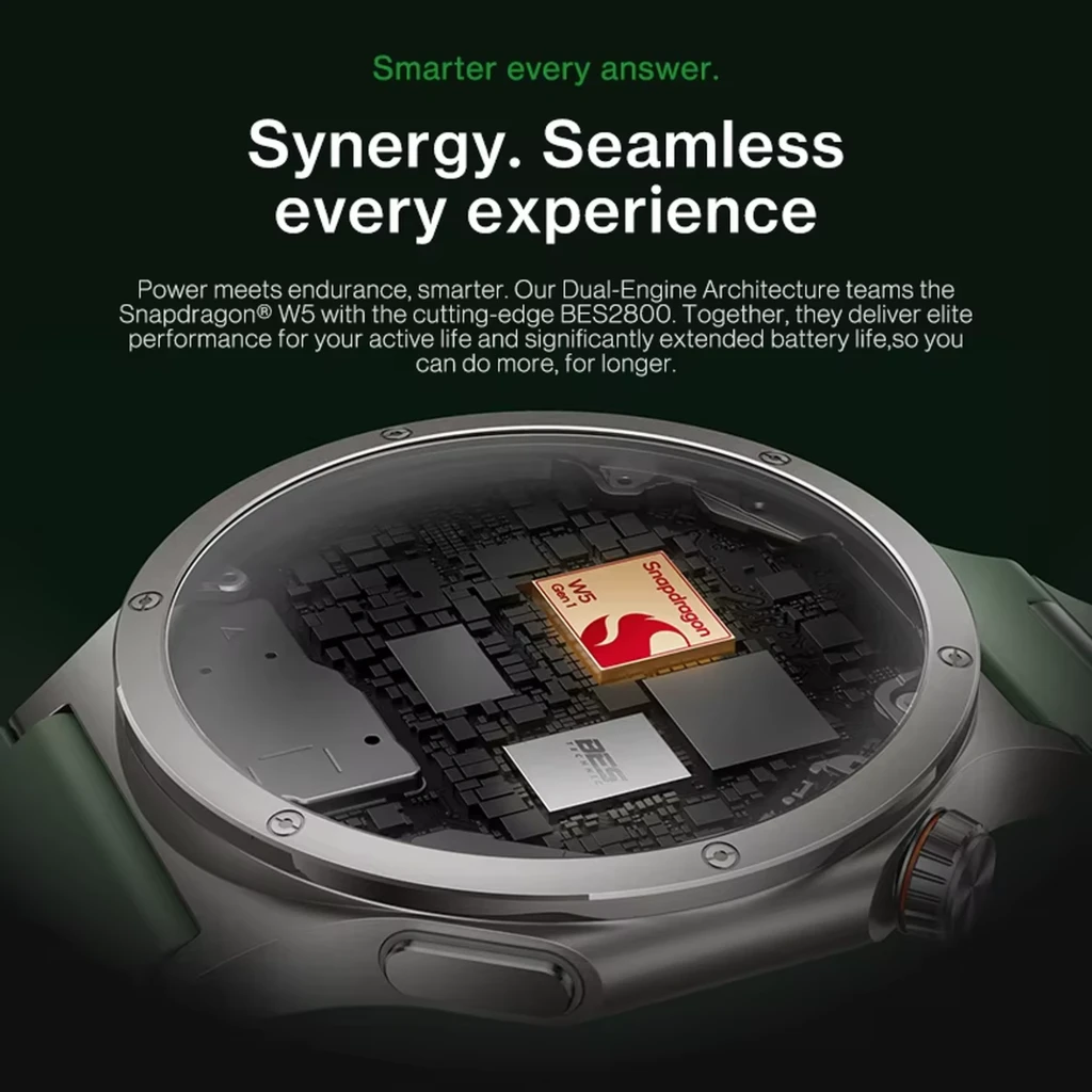 OnePlus Watch 4 en negro con caja metálica, corona lateral y correa verde; exhibe chip Snapdragon W5 y arquitectura Dual‑Engine bajo la tapa transparente