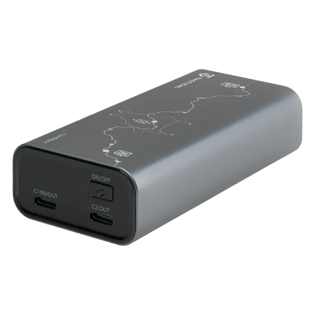 Botón de encendido y puertos de salida USB-C del Tactical Squad Company 30W 10000mAh