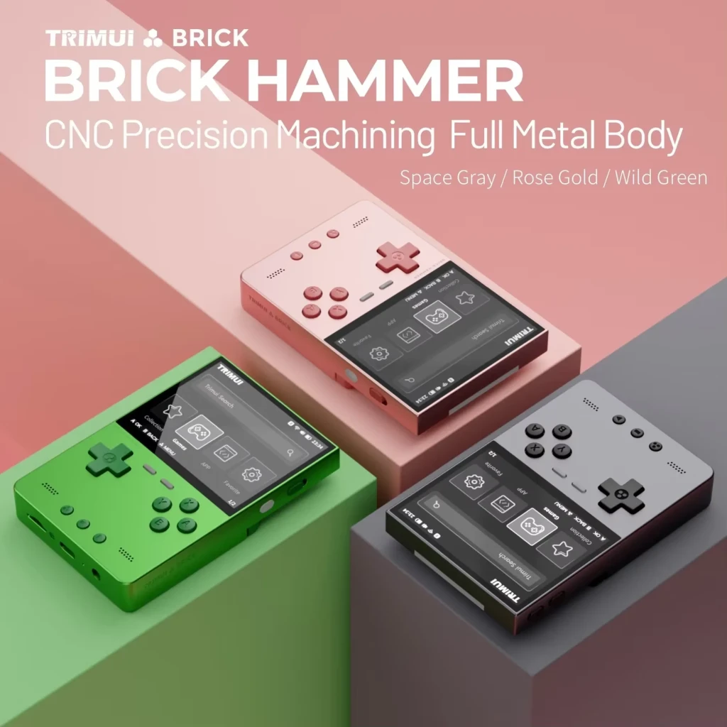 Trimui Brick Hammer Metal Plata, consola retro compacta de cuerpo metálico, pantalla rectangular, cruceta y botones frontales, estilo minimalista y portátil