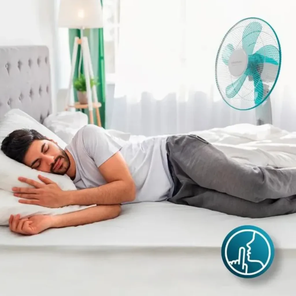 Cecotec EnergySilence 520 Power Blanco 50W, ventilador de pie con rejilla azul, base redonda, altura regulable y diseño silencioso ideal para el dormitorio