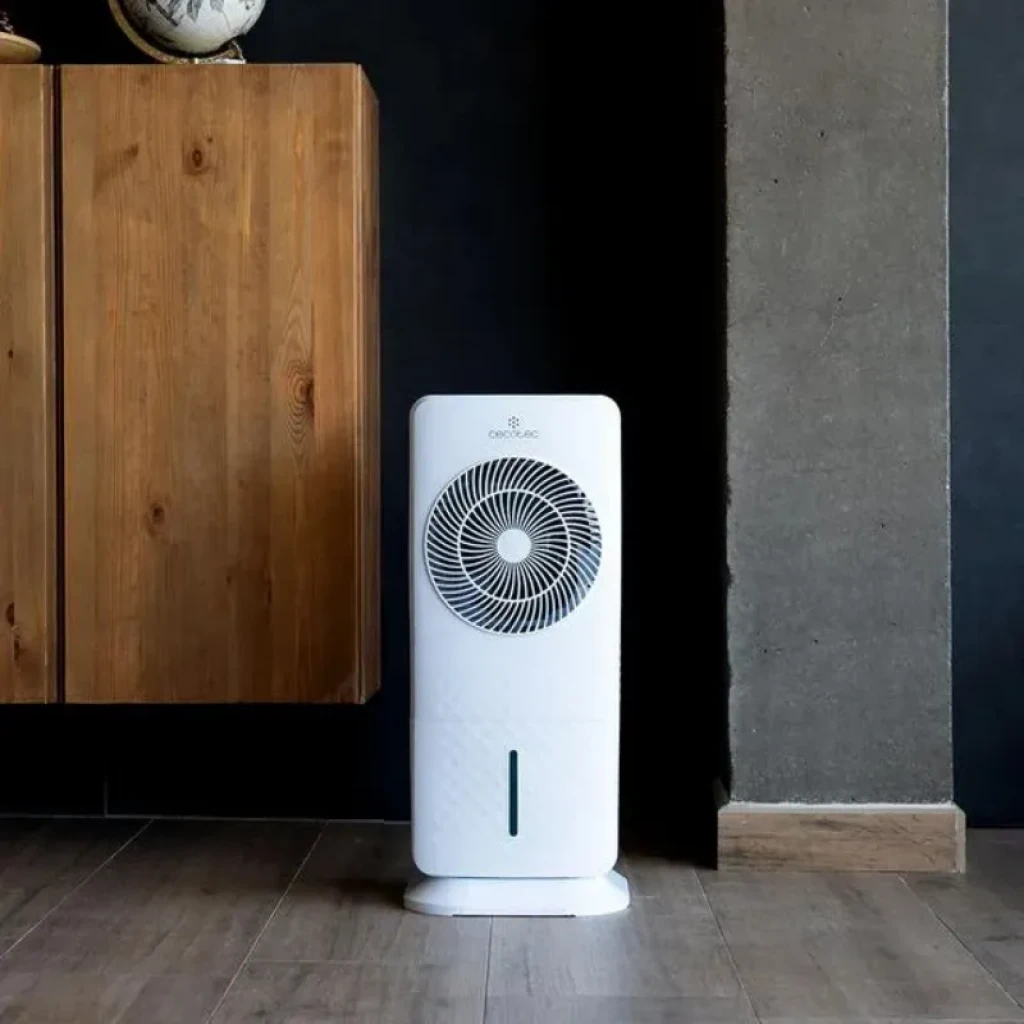 Cecotec EnergySilence 3500 Cool Compact Smart climatizador evaporativo blanco, torre vertical con ventilador frontal circular, depósito visible y diseño