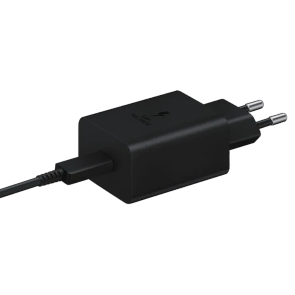Cargador de pared Samsung negro con conector USB-C, 45W Super Rápida, diseño compacto, clavija europea de dos pines y cable conectado al adaptador