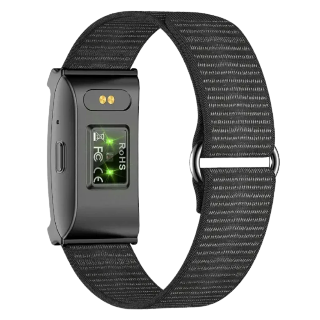 Detalle sensor frecuencia cardíaca y conector USB Beafon Fit 20F