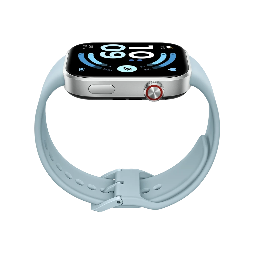 Xiaomi Redmi Watch 6 con pantalla AMOLED 2.07 y bisel plateado, corona roja y correa de silicona Azul Glaciar con cierre clásico y múltiples perforaciones