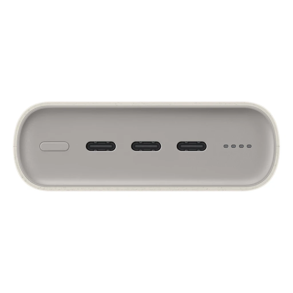 Power bank beige con 3 puertos USB-C frontales, botón lateral y 4 LED indicadores de carga; diseño compacto y bordes redondeados, acabado mate elegante