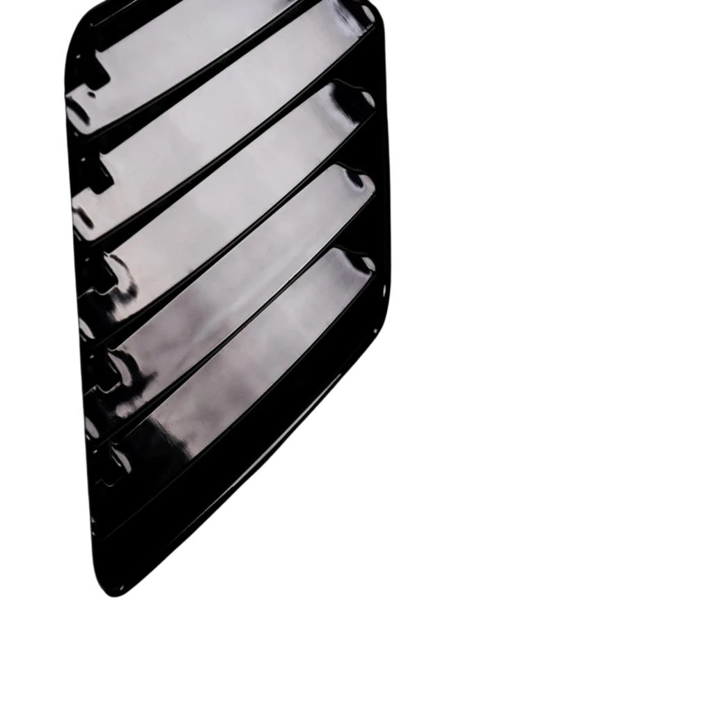 Rejilla de ventilación negra con lamas horizontales brillantes del Glaziar Predator S30PLUS Aire Acondicionado Portátil 9000 BTU, diseño moderno y elegante