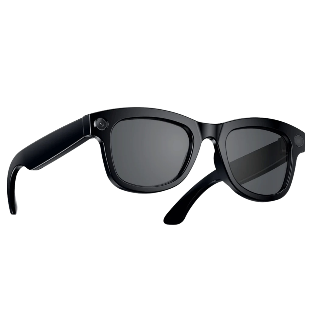 Gafas negras de montura rectangular con lentes oscuras, cámara 8 MP en la esquina de la patilla, diseño robusto y discreto, conectividad Bluetooth 5.4