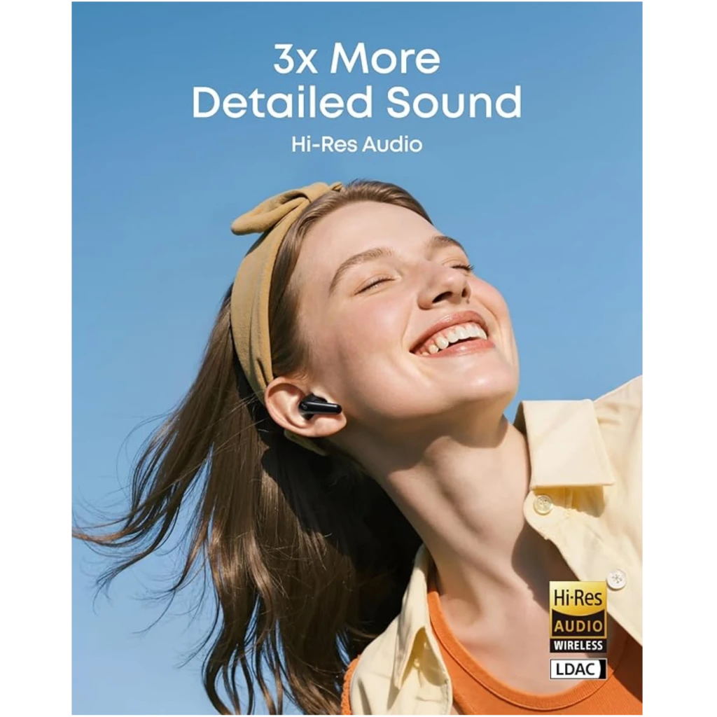 Auriculares Soundcore P31i negros tipo botón con diseño compacto, ajuste cómodo y micrófono; destacan por Hi-Res Audio inalámbrico LDAC y estilo moderno