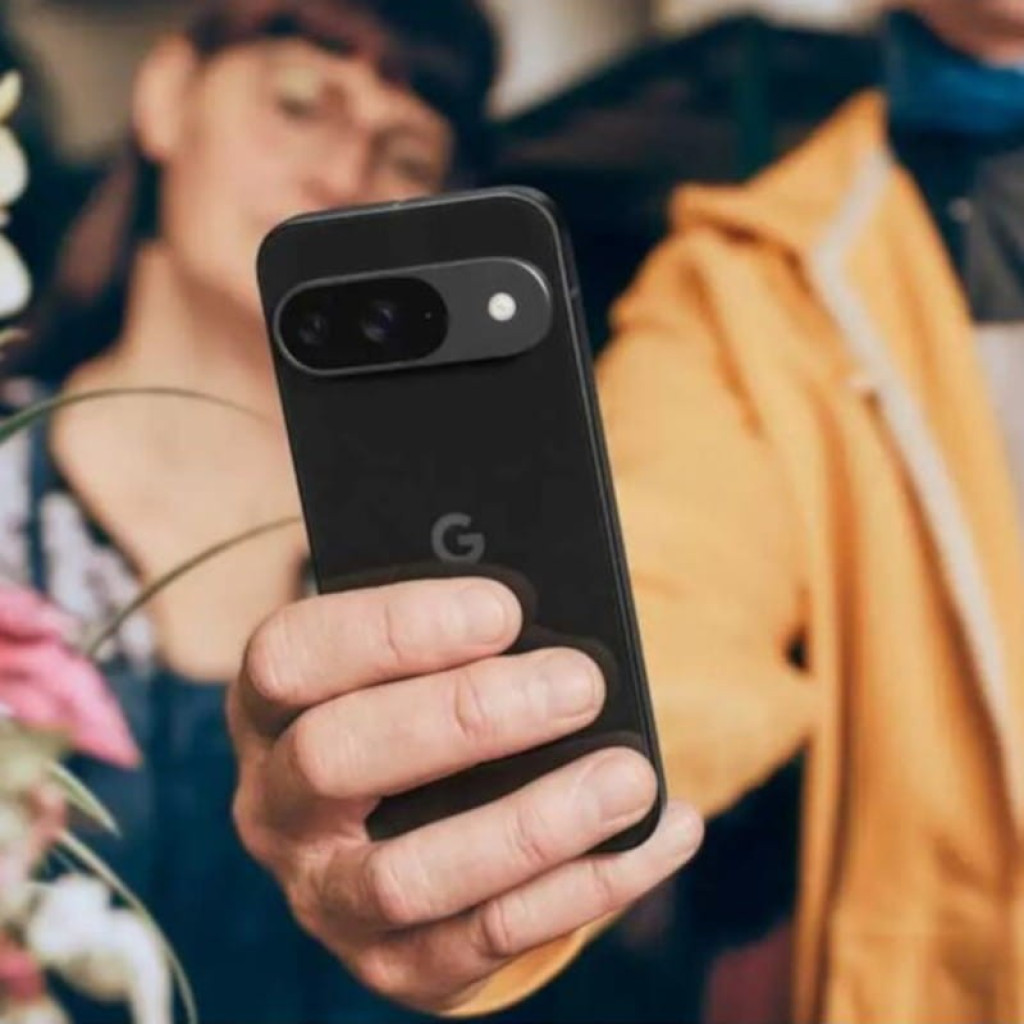 Google Pixel 9 5G 128GB Obsidiana recondicionado em excelente estado, traseira preta com logo G, módulo de câmera horizontal duplo com flash