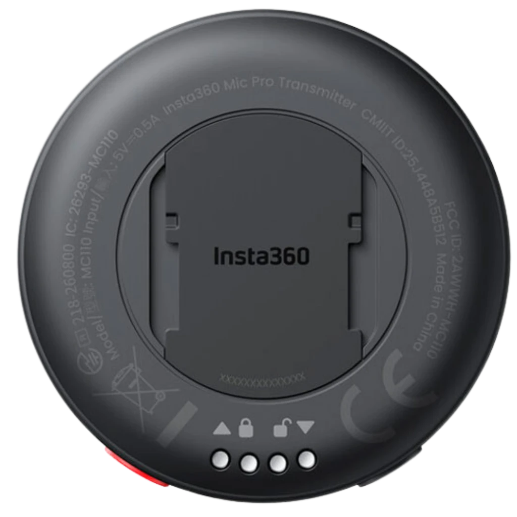 Insta360 Mic Pro Transmitter MC110 en negro grafito, emisor inalámbrico circular con clip trasero, indicadores LED y puerto de carga inferior
