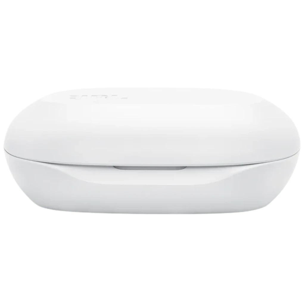 Estuche blanco compacto con acabado brillante y logo JBL sutil, tapa redondeada y puerto frontal, diseñado para auriculares JBL Sense Lite Inalámbricos IP54