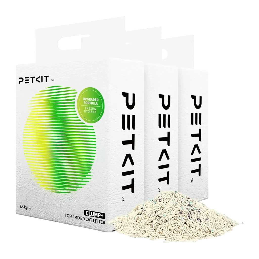 Arena para gatos PETKIT Clump+ Tofu, 3 bolsas de 2.4 kg cada una. Granulado claro con partículas mixtas, fórmula mejorada y empaques blancos con asa.