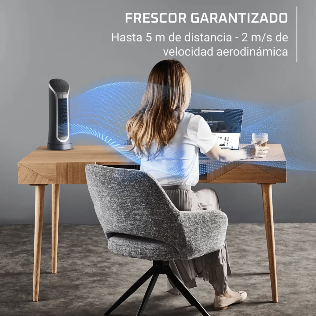 Ventilador de torre compacto de sobremesa, color negro y plateado, flujo de aire 3D, pantalla frontal, diseño esbelto para escritorio, rejilla curva y base