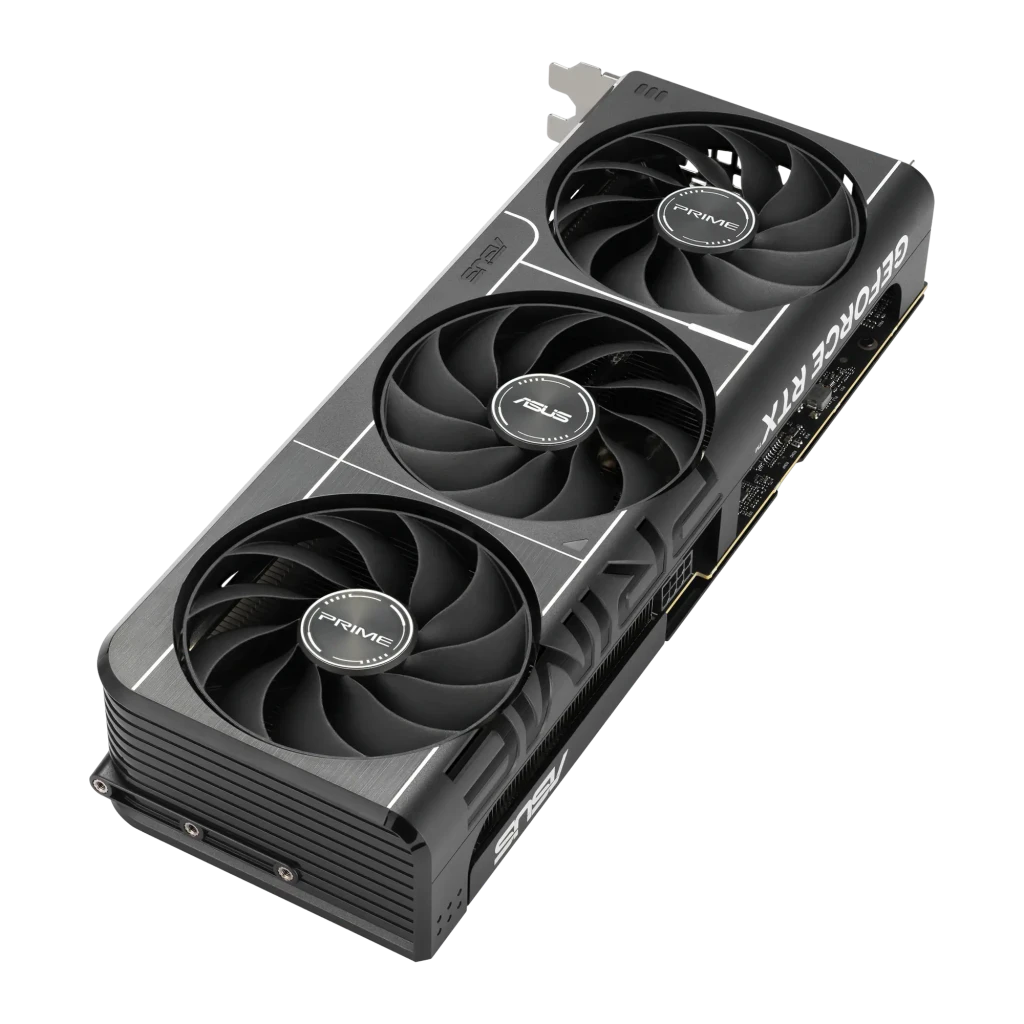 ASUS Prime GeForce RTX 5060 Ti OC 16GB gris, vista diagonal superior: triple ventilador con logos PRIME y ASUS visibles