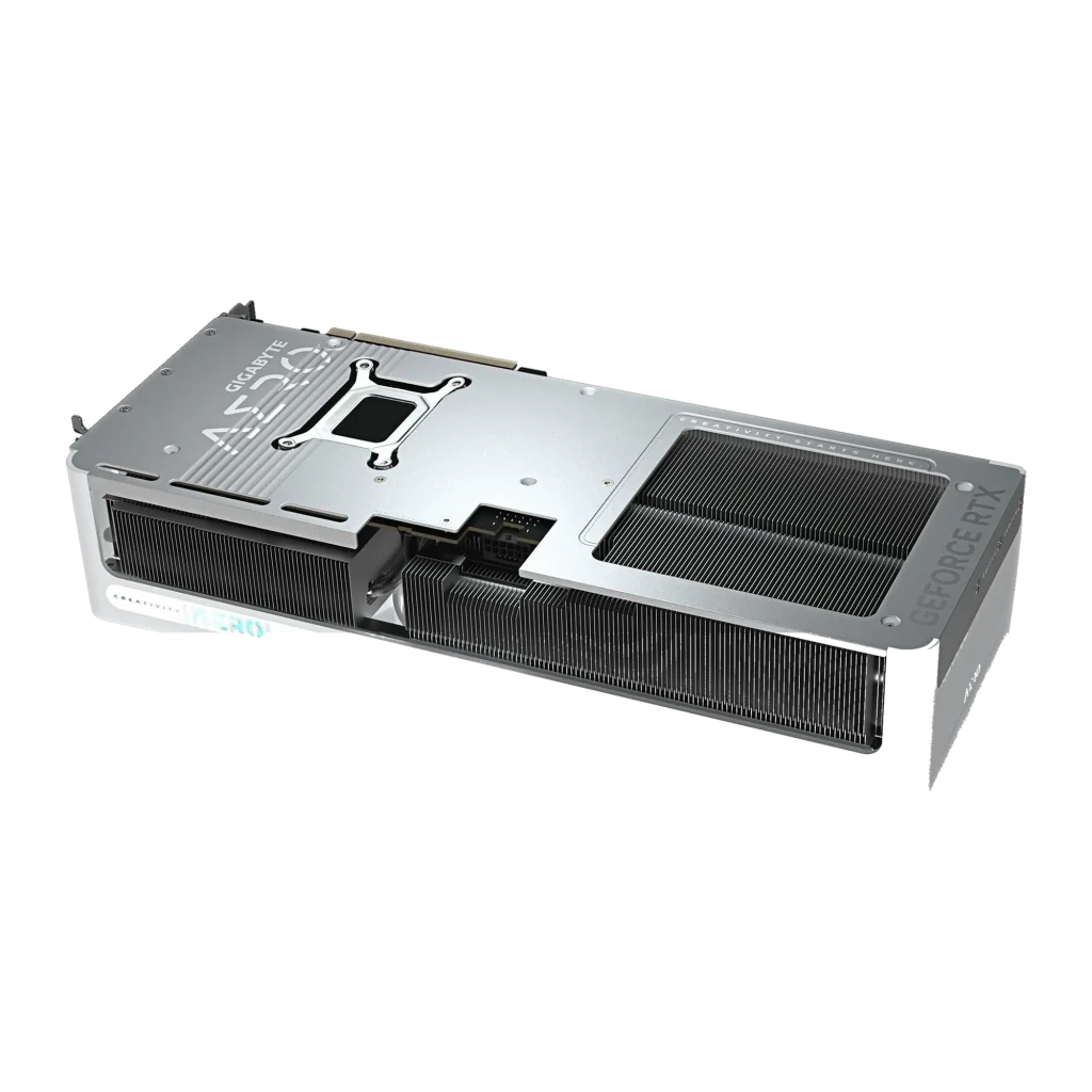 Gigabyte GeForce RTX 5070 Ti Aero OC 16GB blanc, côté: dissipateur thermique et connecteurs d'alimentation