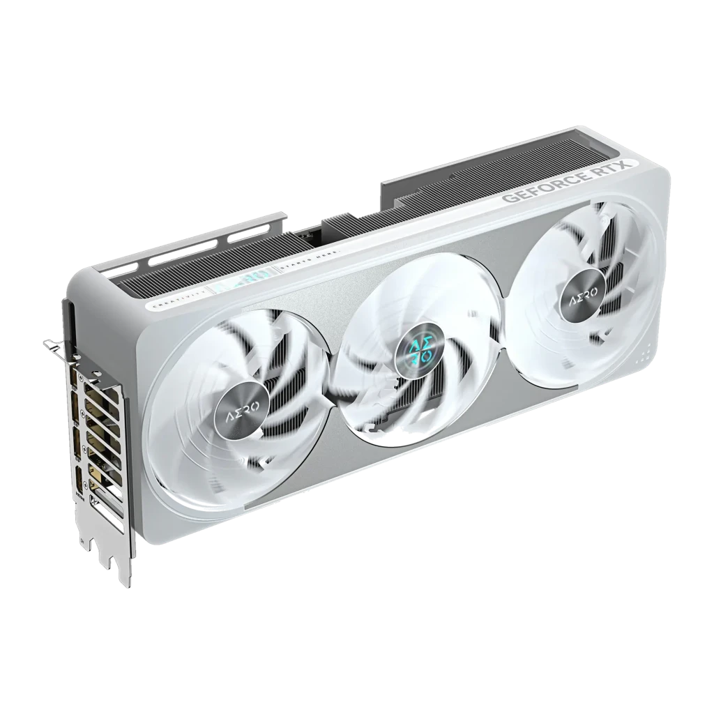 Gigabyte GeForce RTX 5070 Ti Aero OC 16GB blanc, vue de dessus: trois ventilateurs et dissipateur supérieur