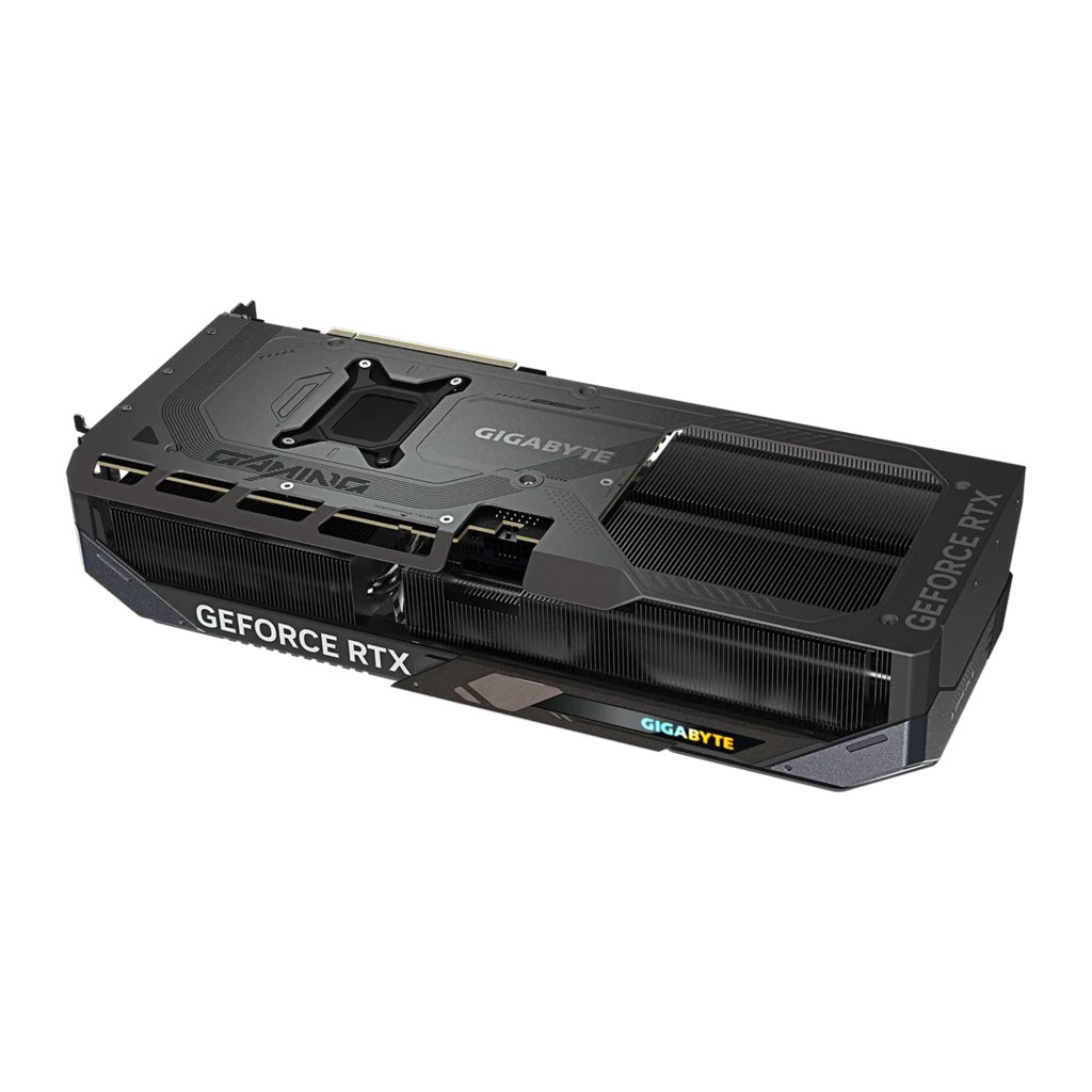 Gigabyte RTX 5070 GAMING OC 12GB negro, vista lateral izquierda: GPU Memory y disipador térmico