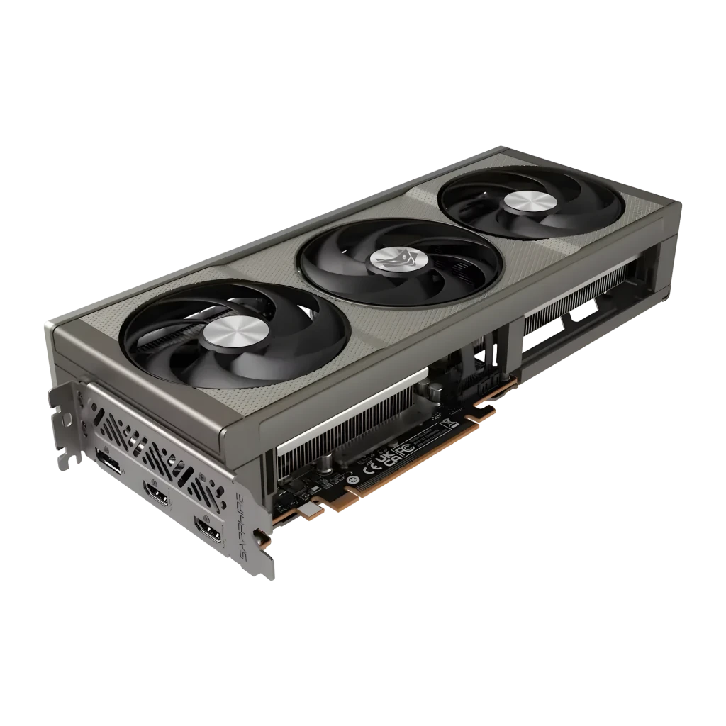 Sapphire Nitro+ Radeon RX 9060 XT 16 GB, vista en perspectiva: triple ventilador, carcasa gris dorada y puertos DisplayPort