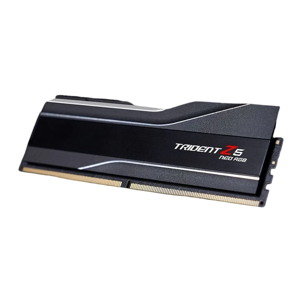 G.Skill Trident Z5 Neo RGB 32GB DDR5 negro, vista en ángulo: perfil del disipador negro con línea plateada y conectores DDR5