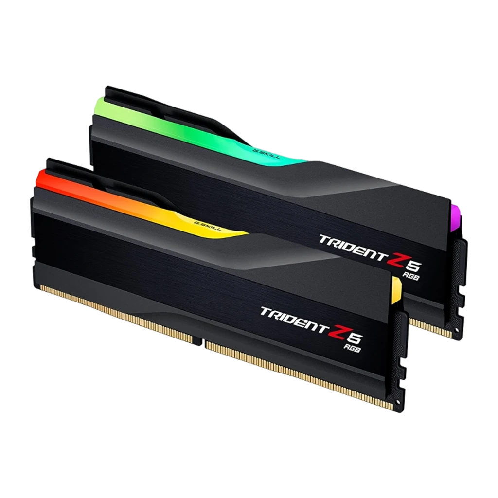 G.Skill Trident Z5 RGB 32GB DDR5 5600 CL36 negro, vista angular frontal: dos módulos con RGB rojo-naranja-amarillo-verde y