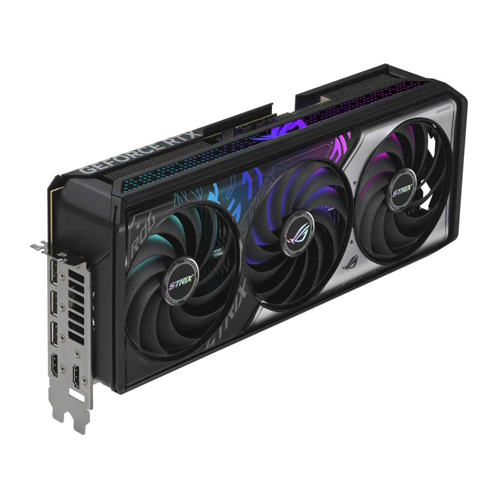 ASUS ROG Strix GeForce RTX 5070 OC 12GB, vista frontal con bracket: puertos DisplayPort y HDMI visibles en el bracket
