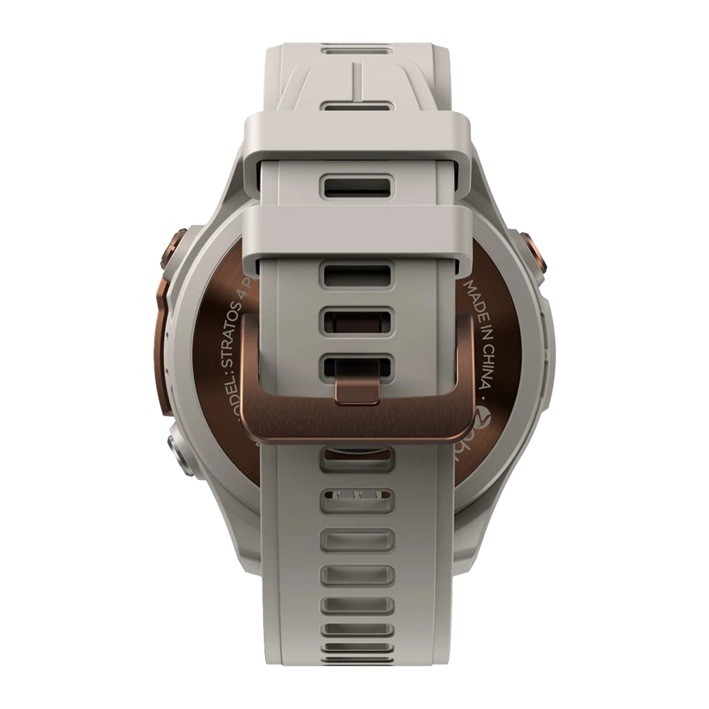 Correa beige de reloj deportivo con hebilla metálica bronce, múltiples ranuras de ajuste y carcasa trasera con detalles en bronce del Zeblaze Stratos 4 Pro