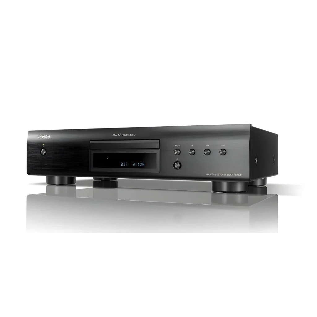 Denon Reproductor CD DCD-600NE Negro, vista frontal en ángulo: panel cepillado, display azul, ranura CD y botones de control