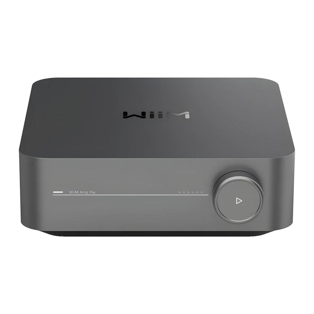 WiiM Amp Pro Multiroom Streaming Gris, vista frontal-superior: logo WiiM, mando giratorio y botón play en panel frontal