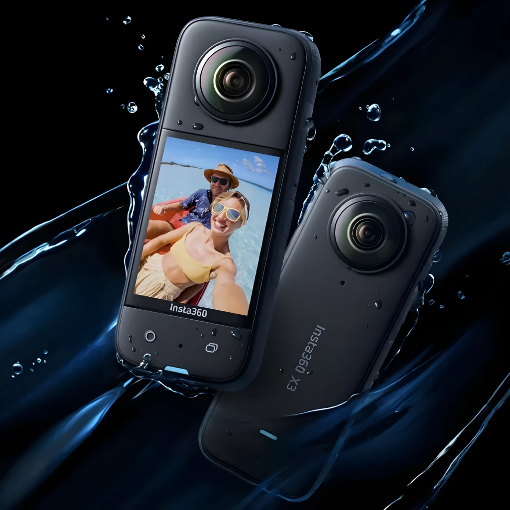 Cámara 360 Insta360 X3 Creator Kit con doble lente gran angular, pantalla táctil frontal, cuerpo resistente al agua IPX8 y diseño compacto en negro