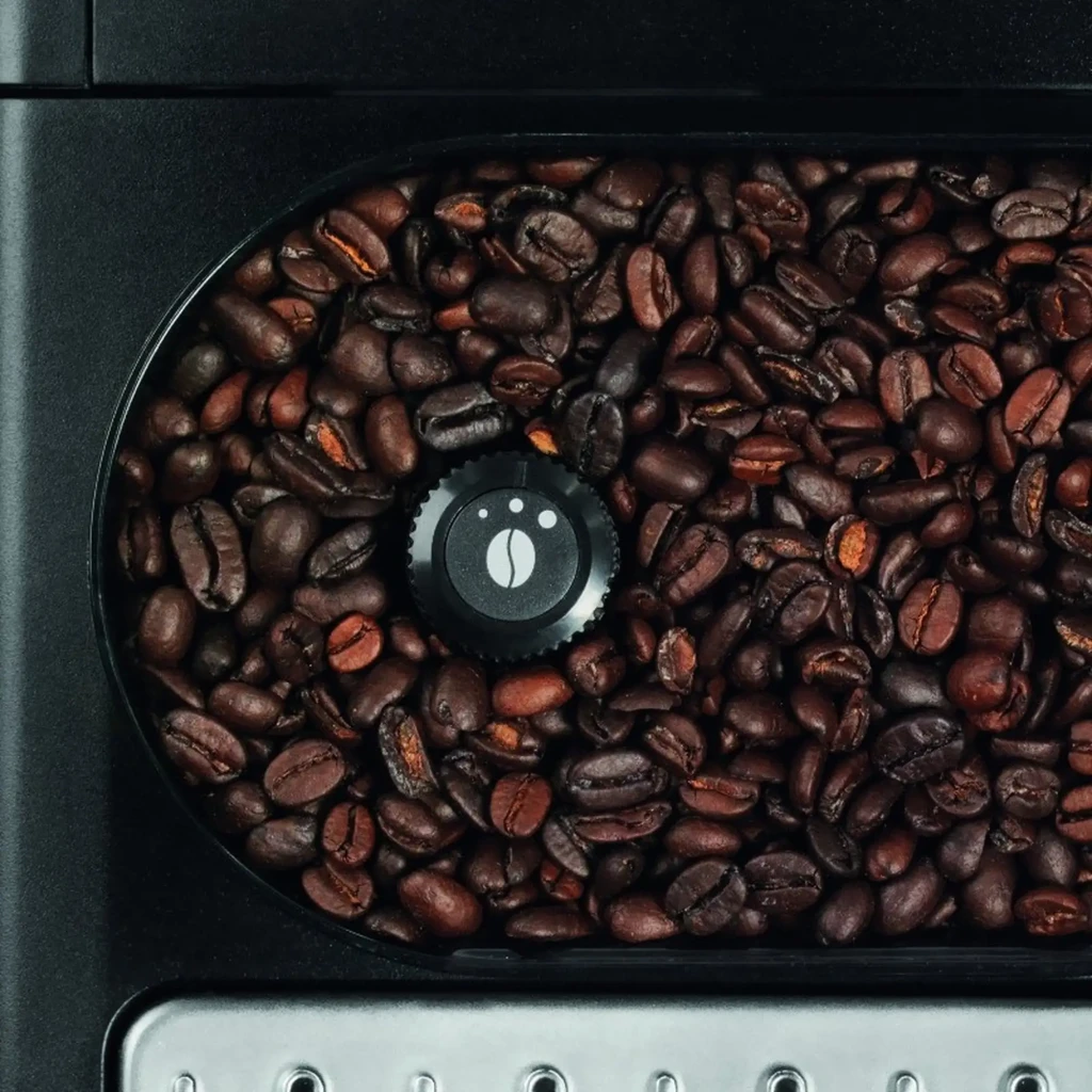 Krups Milano EA8150 Negra Cafetera superautomática con depósito de granos visible, perilla de ajuste de molienda y bandeja metálica perforada