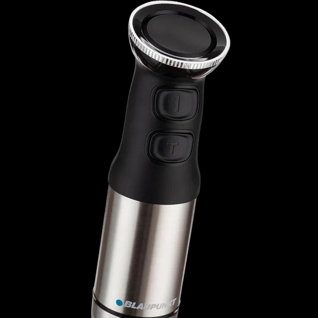 Mango de batidora de mano Blaupunkt BP4006 en acero inoxidable con agarre negro, dos botones I y T y anillo metálico texturizado, potencia 1200W