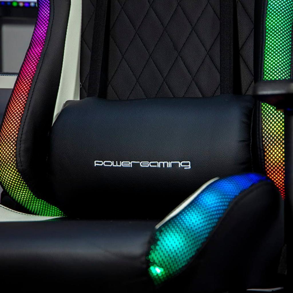 Silla gaming blanca con iluminación LED RGB, cojín lumbar powergaming, respaldo acolchado con patrón rombos y reposabrazos con malla RGB multicolor