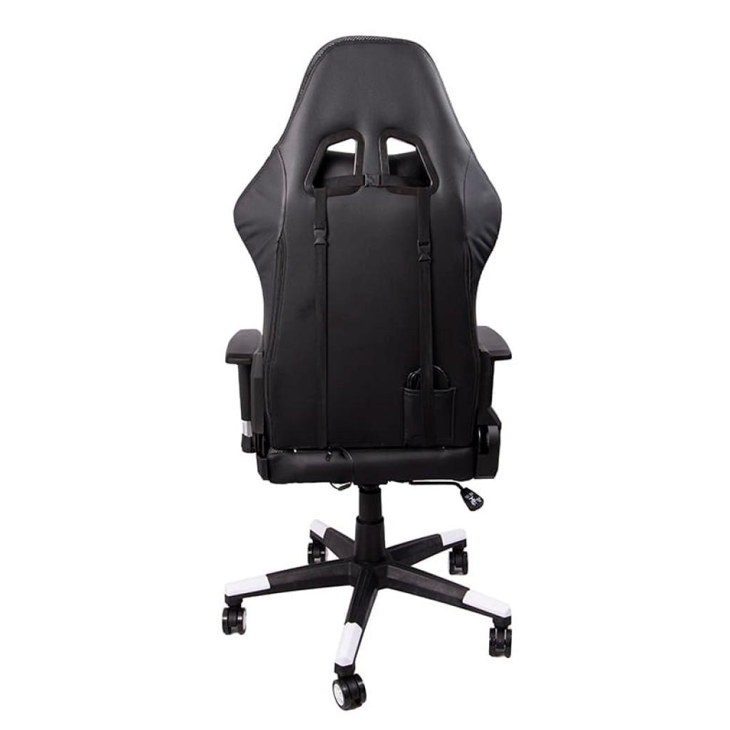 Silla gamer blanca con respaldo alto tipo racing, correas y ranuras para cinturón, base con ruedas y detalles en blanco; incluye reposabrazos ajustables