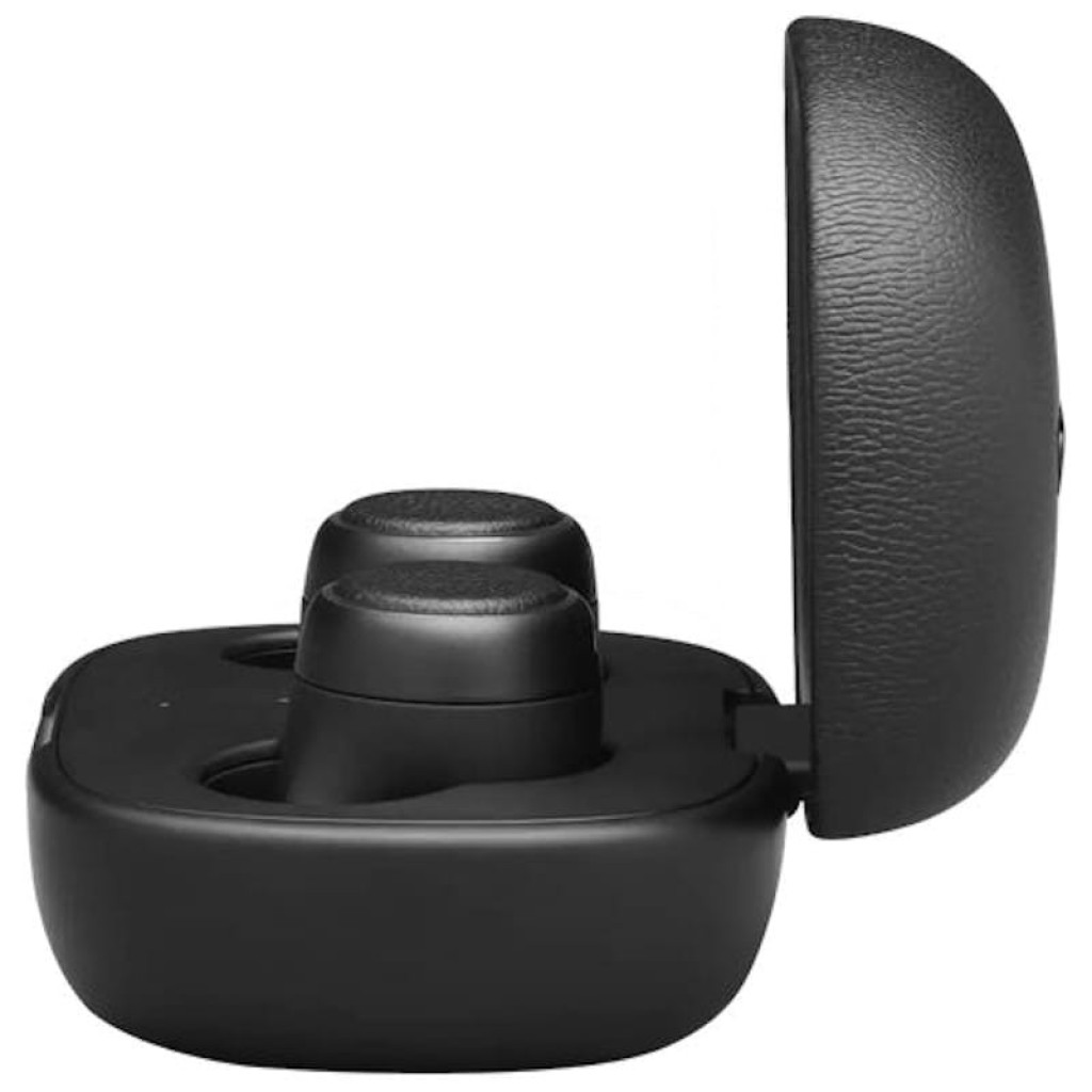 Étui de charge noir ouvert avec deux écouteurs intra-auriculaires compacts FLY TWS, design mat, boîtier texturé et formes arrondies élégantes