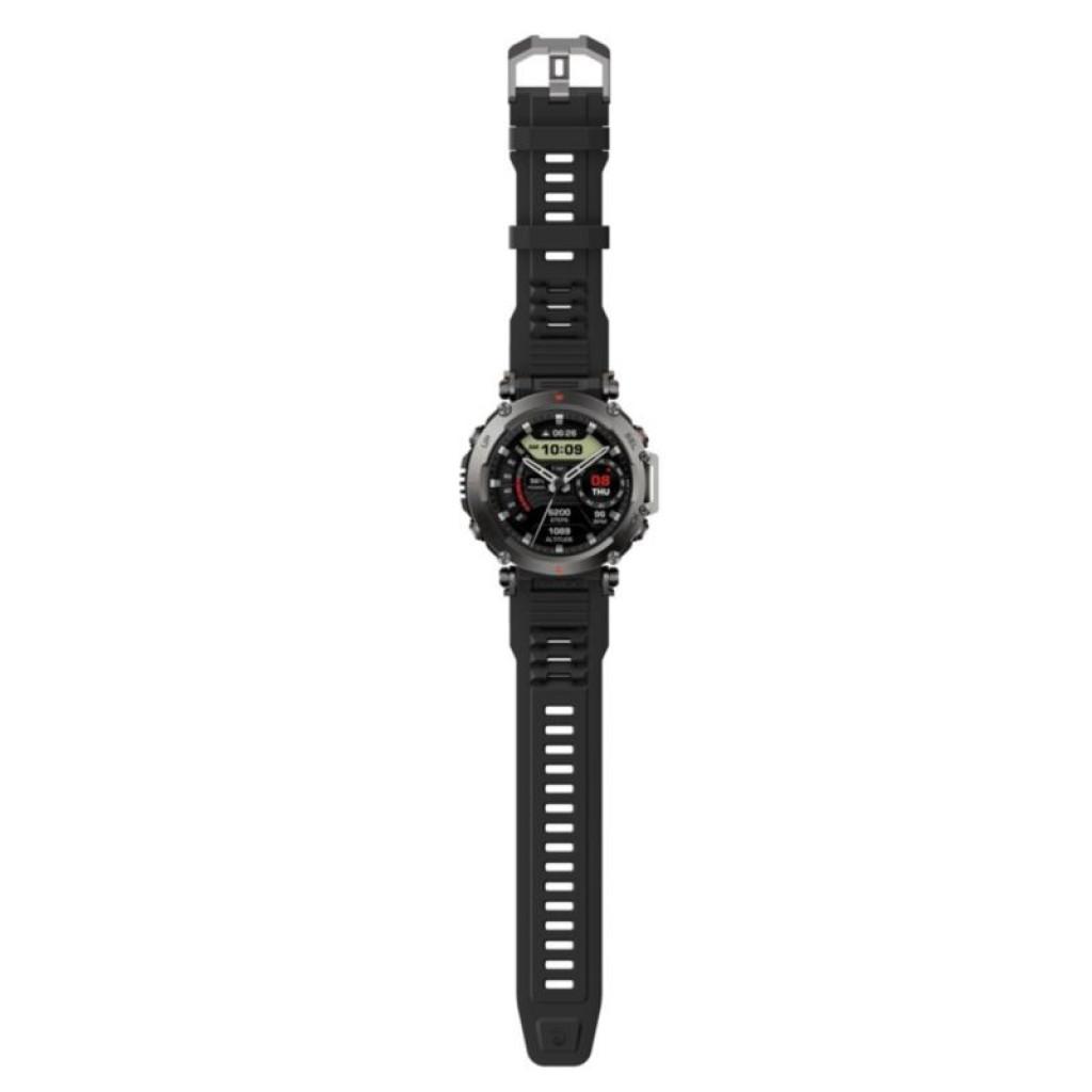 Amazfit T-Rex Ultra Negro, reloj inteligente robusto con correa de silicona negra perforada, bisel metálico plateado y pantalla circular con datos deportivos.
