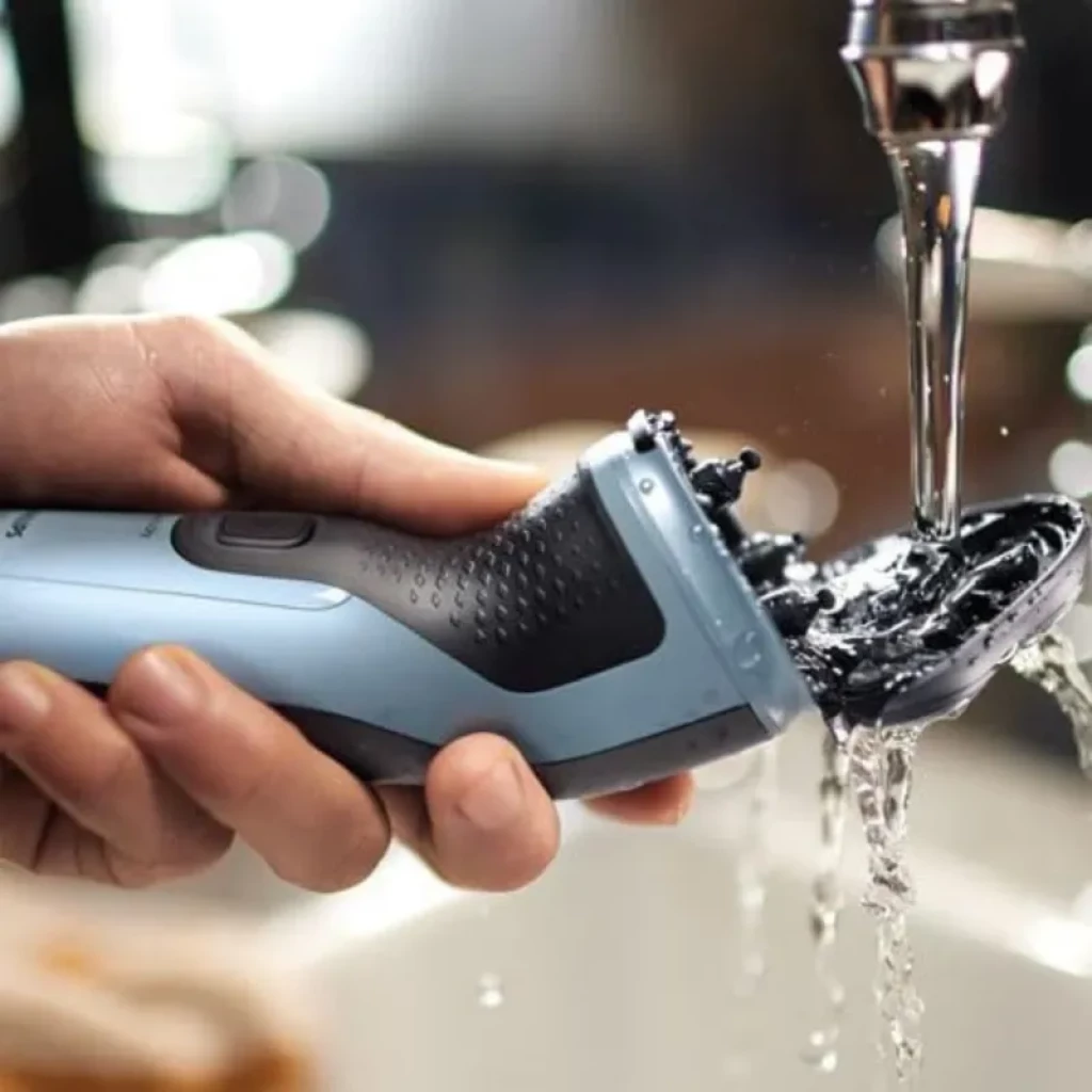 Philips Shaver 3000X Series X3003/00 Noir/Bleu électrique, poignée antidérapante, tête triple lame lavable sous l’eau, design ergonomique