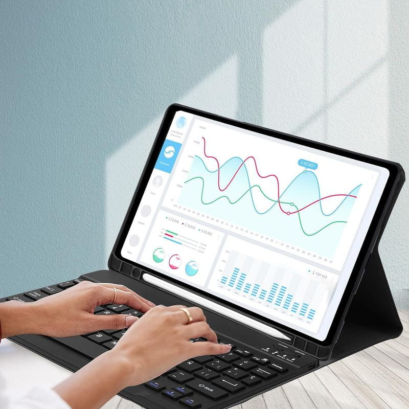 Funda con teclado para Samsung Galaxy Tab A11+ en color negro, con soporte tipo atril y teclas de perfil bajo; permite escribir y ver gráficos en pantalla