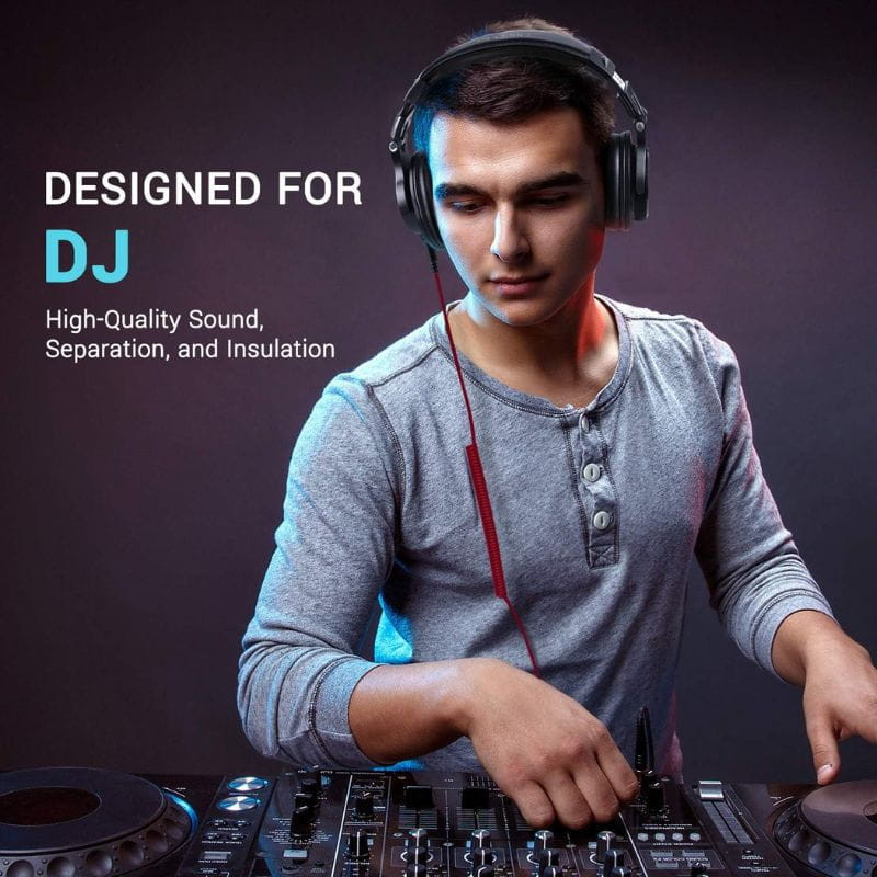 Oneodio A71M Noir - Casque filaire utilisé par un DJ
