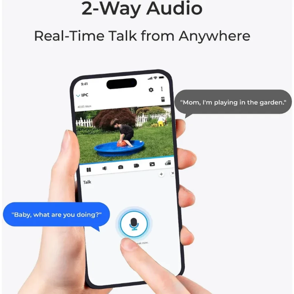 Reolink E Series E540-B con audio bidireccional; interfaz móvil mostrando transmisión en vivo y micrófono táctil