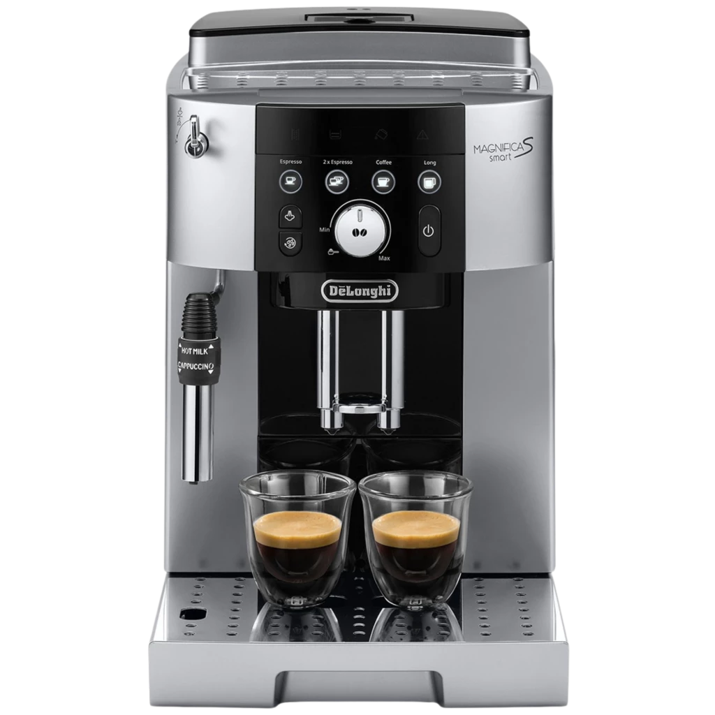 Cafetera DeLonghi Magnifica S plateada con panel frontal negro, perilla central, boquilla de vapor a la izquierda y doble surtidor sirviendo dos espressos