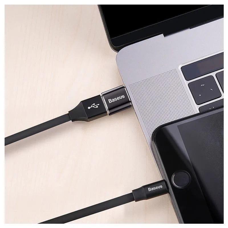 Baseus - Adaptateur USB vers USB-C avec un ordinateur portable