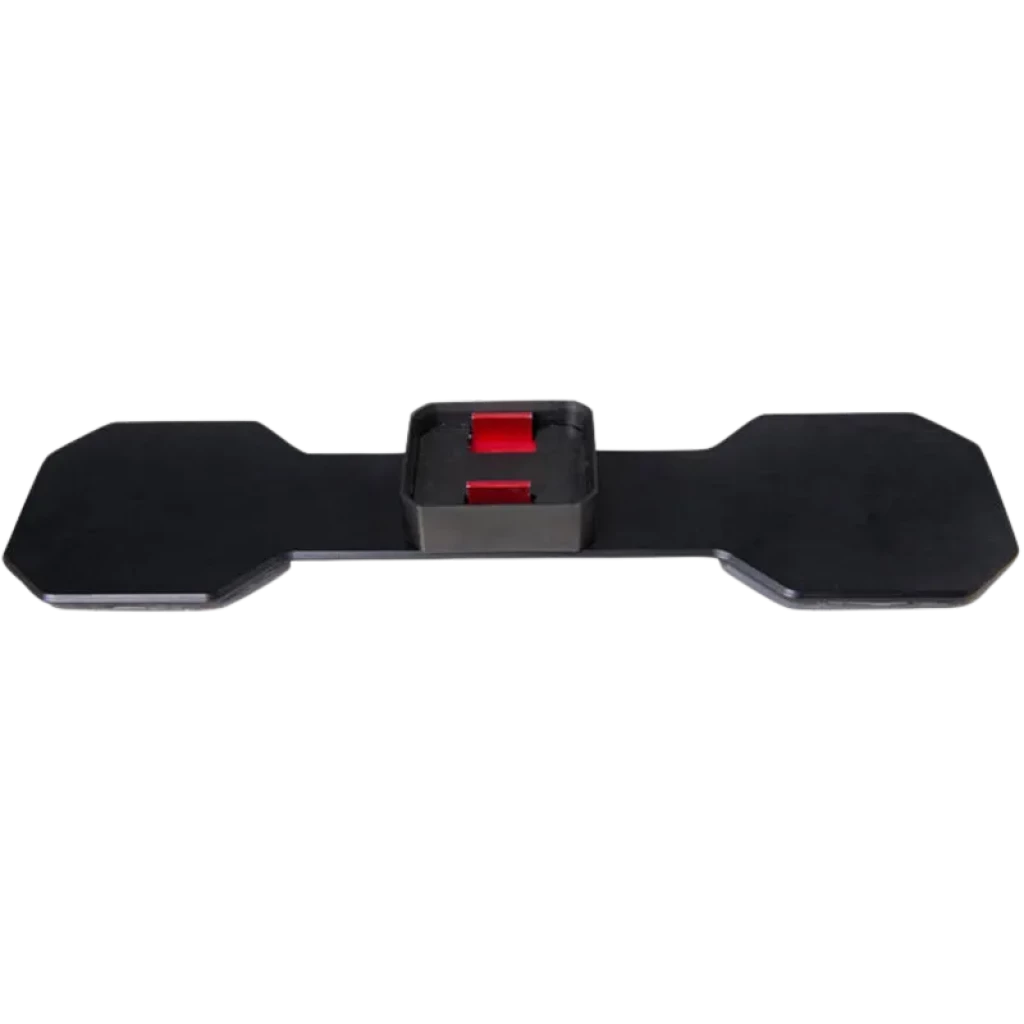 Adaptador para SUP Waydoo: placa negra alargada con bordes biselados y base central con cierre rojo para montar accesorios en tabla paddle o efoil