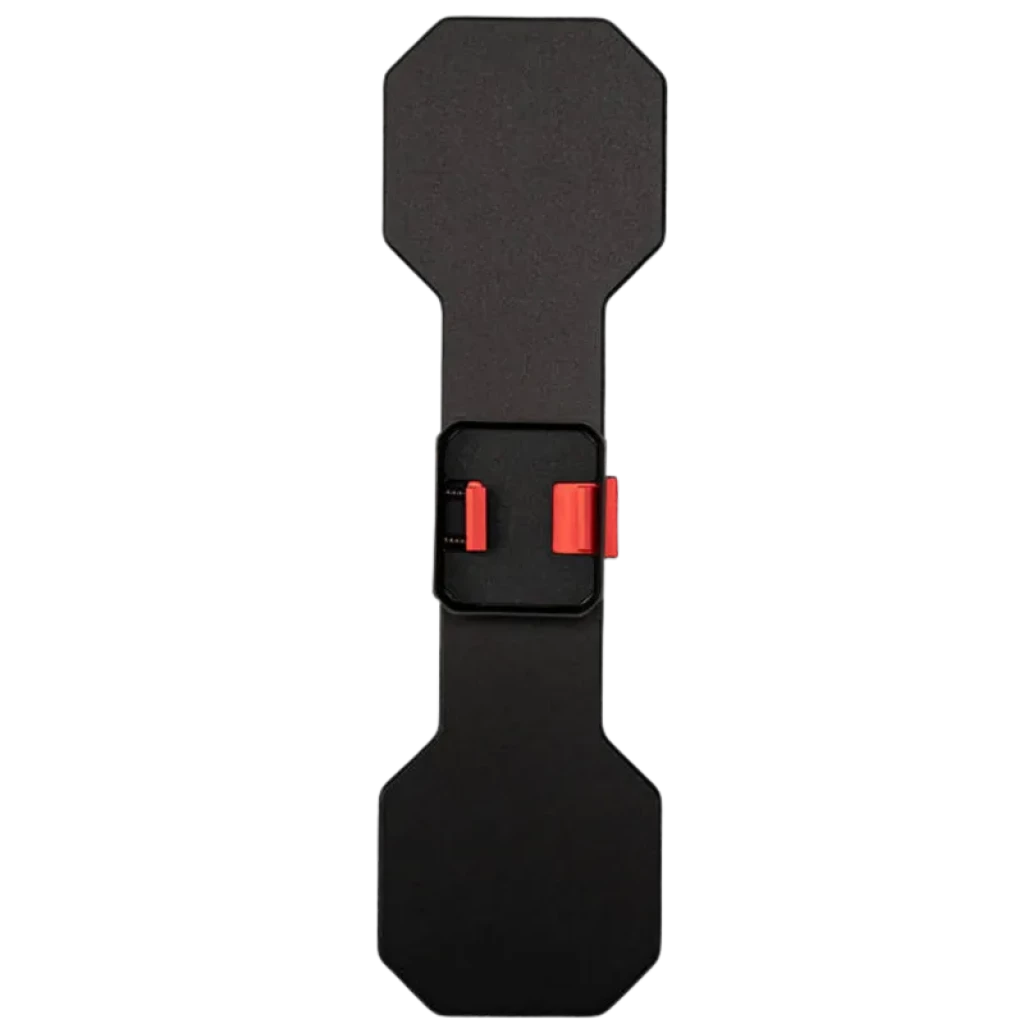 Adaptador para SUP Waydoo de aluminio negro, forma alargada con extremos octogonales, hebilla central con detalle rojo, diseño robusto y minimalista