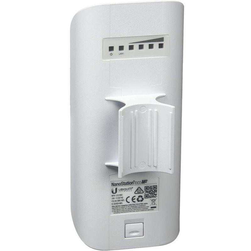 Punto de acceso Ubiquiti NanoStation Loco M2 blanco, carcasa exterior compacta, puerto LAN y LEDs de estado, soporte de montaje trasero, diseño resistente